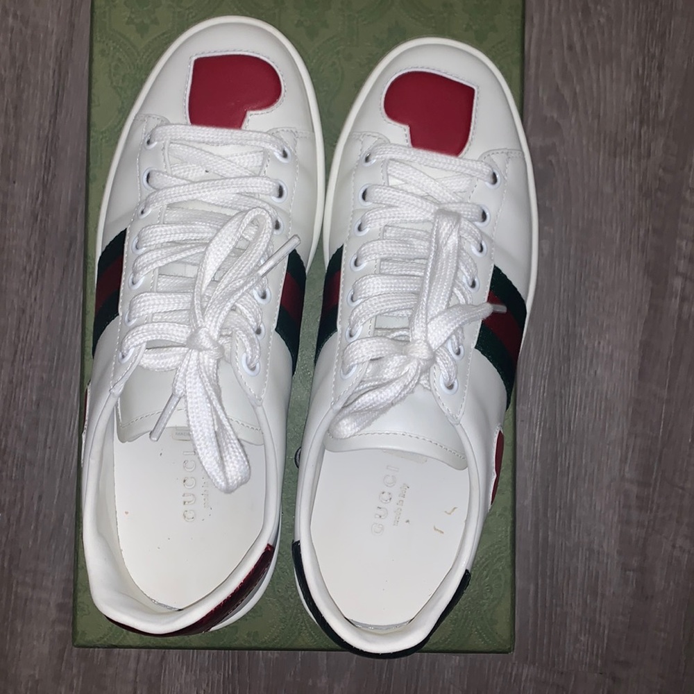 Gucci sneakers size 7